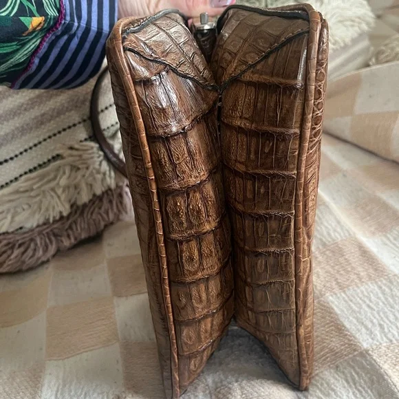 1960’s Handmade Jaguar Alligator Skin Purse - Picture 3 of 6